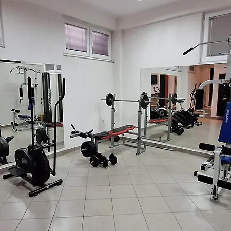 M&m Luxury سكوبجي